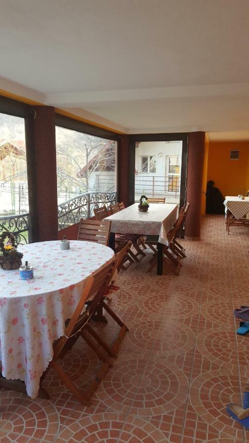 Casa Dodoc Hotel Качулата Екстериор снимка
